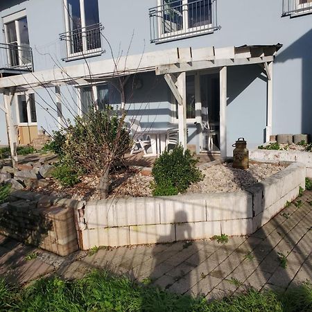 Grosse 3 Zi Wohnung Auf Der Pferde Farm Лар Екстер'єр фото